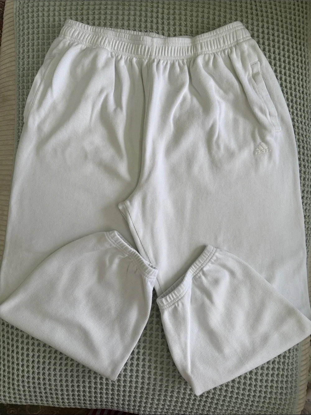 Adidas Men’s White Ribbed Sweatpants Athletic Jogger Embroidered Logo Size XL